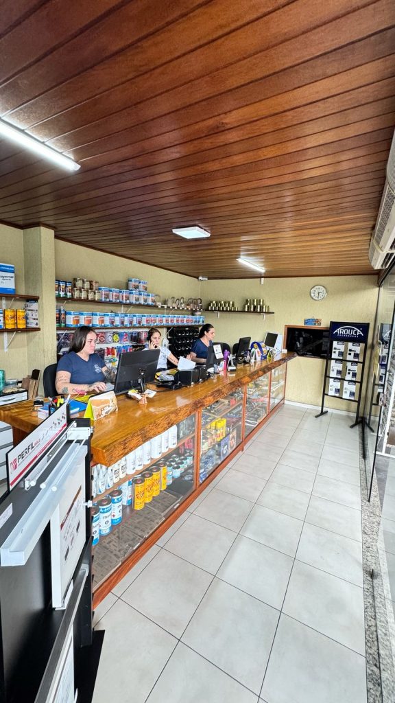 Batentes de Madeiras na Zona Leste - Mad Limoeiro