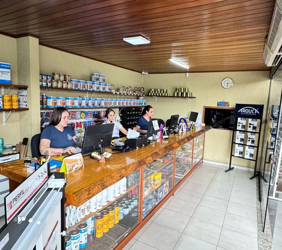 Batentes de Madeiras na Zona Leste - Mad Limoeiro